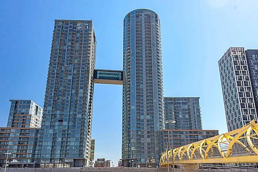 Luxurious Condo In The Center Of Downtown Toronto Apartment