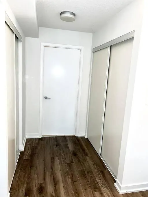 Apartment Luxurious Condo In The Center Of Downtown Toronto