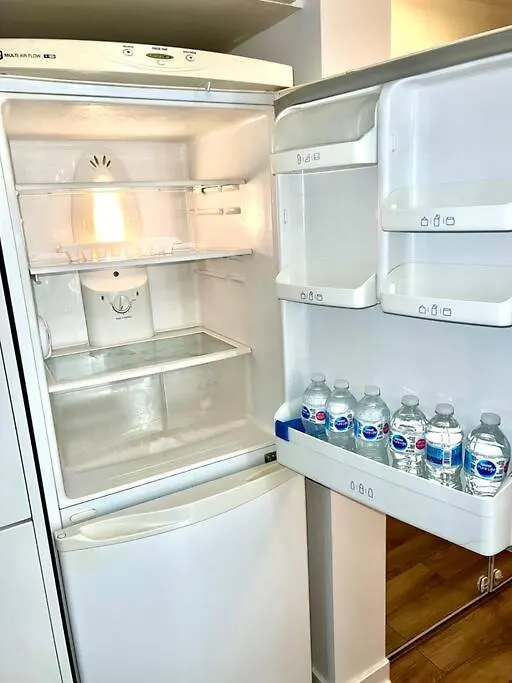 Apartment Luxurious Condo In The Center Of Downtown Toronto Canada
